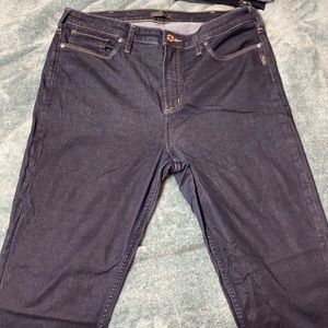 Dark wash, high rise, skinny jeans